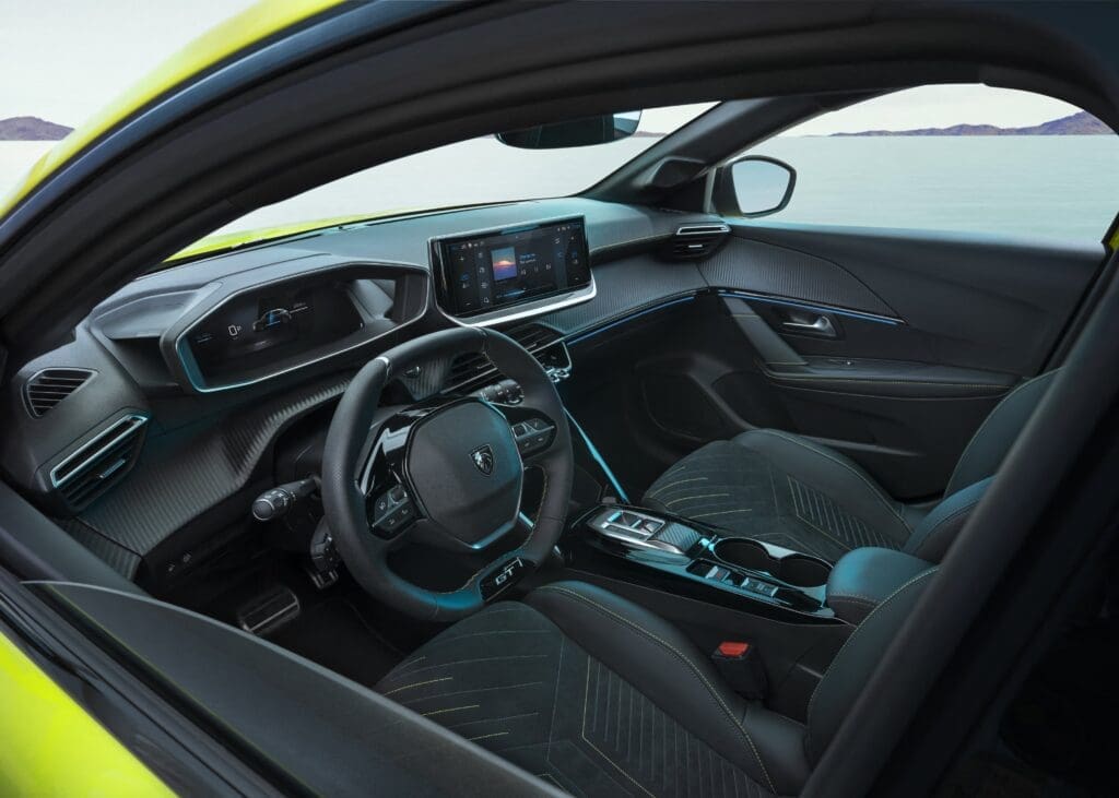 interni Nuova Peugeot 208 2023